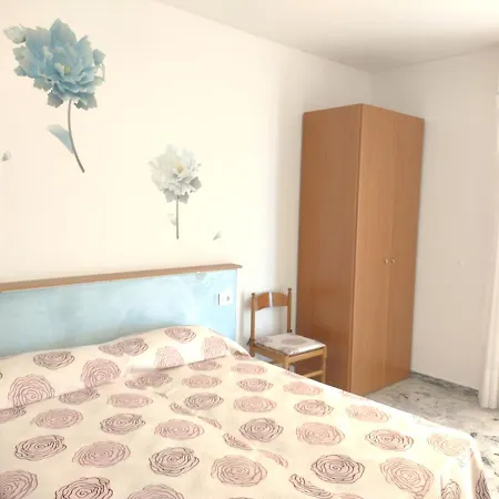 Casa Fronte Mare 文蒂米利亚