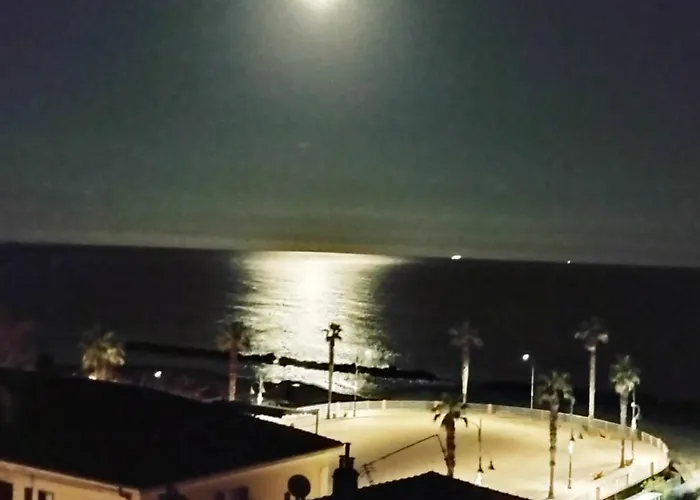 Casa Fronte Mare Ventimiglia